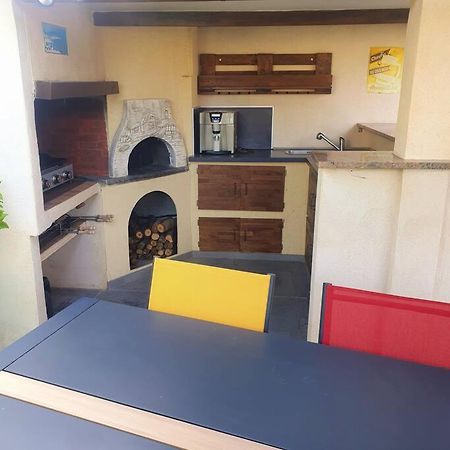 Joli Haut De Villa 3 Chambres Climatise Avec Jacuzzi Marignane Bagian luar foto
