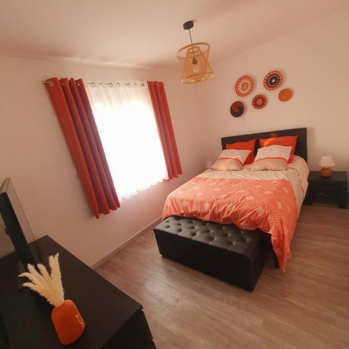 Joli Haut De Villa 3 Chambres Climatise Avec Jacuzzi Marignane Bagian luar foto